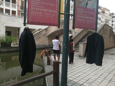 杭州網(wǎng)店模特 音樂節(jié)拍下的時(shí)尚舞者，200套服裝的拍攝速寫